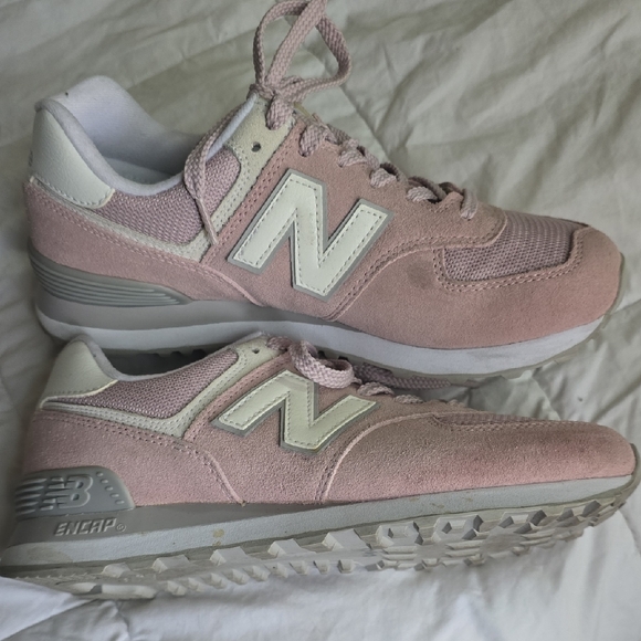 New Balance Pink Sneakers Suede Mesh Low-Top - Picture 2 of 7